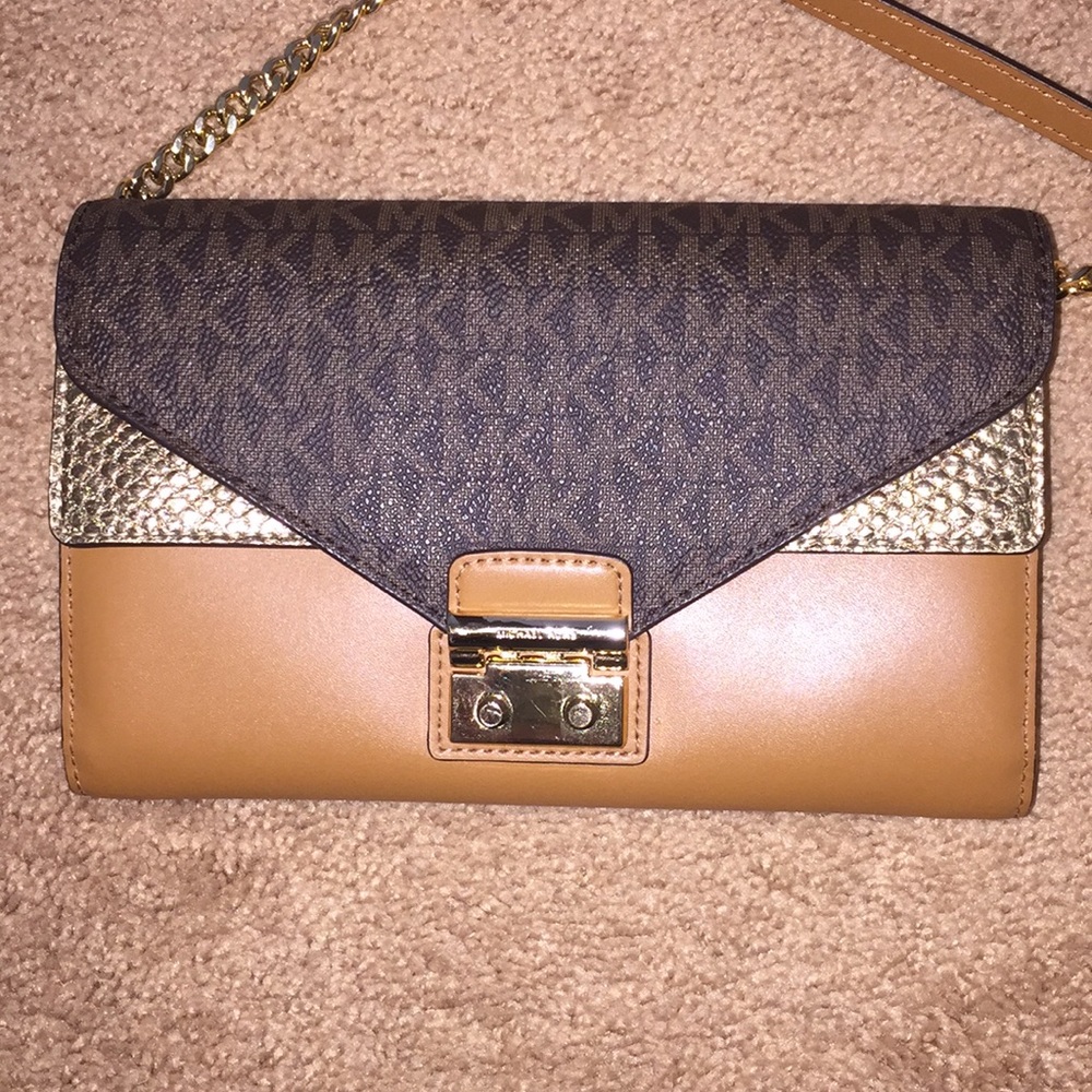 Sloan leather chain wallet (Flawless like new)